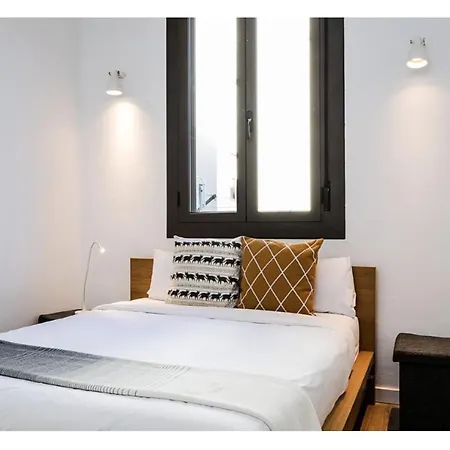 Lovely Design 4bed Close To Sagrada Familia Apartment Barcelona