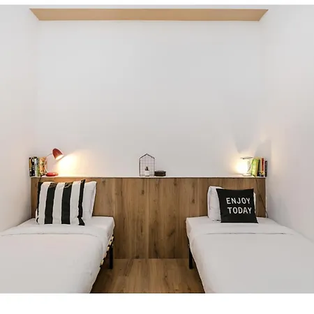 Lovely Design 4bed Close To Sagrada Familia Barcelona